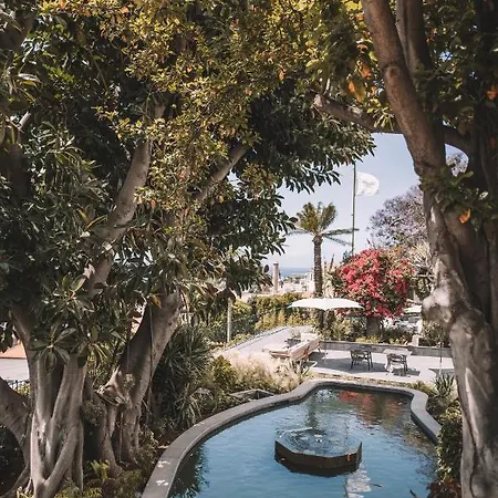 Torrinha Garten Couette-café Funchal (Madeira)