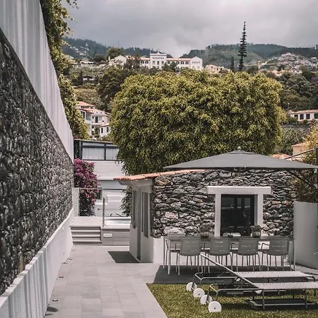 Quinta Torrinha Garden Bed and Breakfast 4*